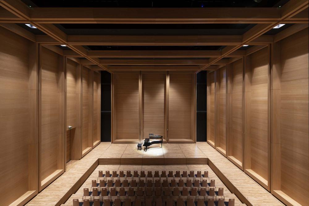 Oak - 2 strip Wooden flooring